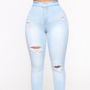 Size 3 Fashion Nova Skinny Jeans